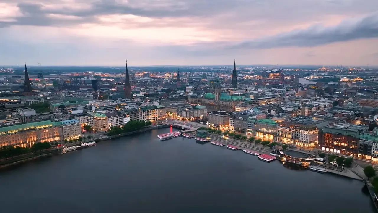 Hamburg, Binnenalster am Abend